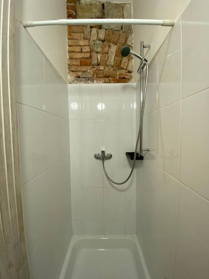 Багатомісні Апартаменти На Арсенальній Lviv Extérieur photo