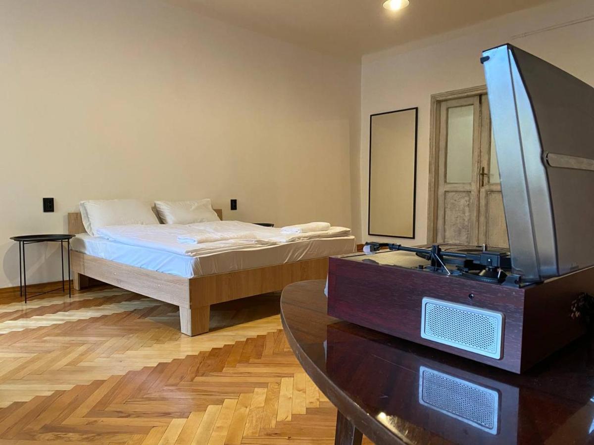 Багатомісні Апартаменти На Арсенальній Lviv Extérieur photo