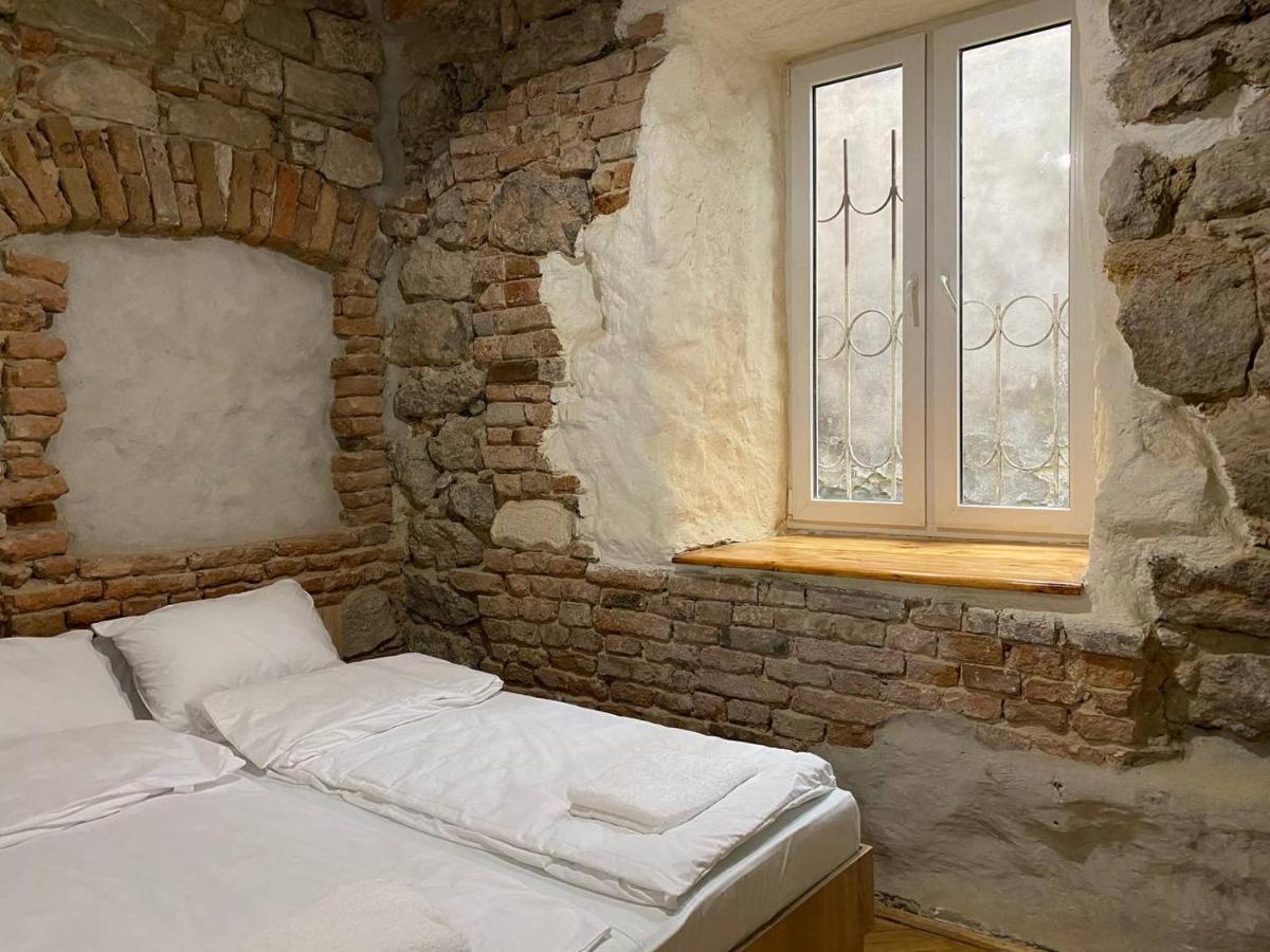Багатомісні Апартаменти На Арсенальній Lviv Extérieur photo